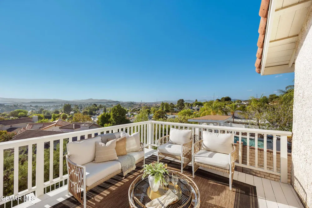 27667 Taryn Drive Saugus, CA 91350