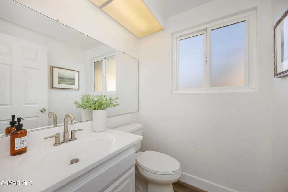 27667 Taryn Drive Saugus, CA 91350