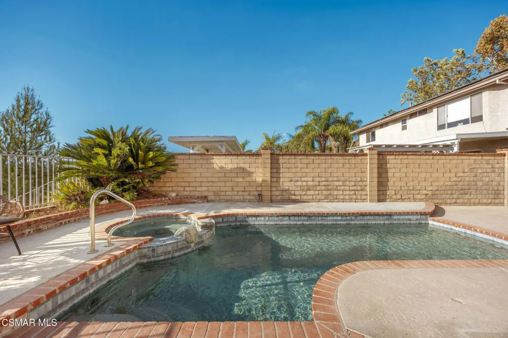 27667 Taryn Drive Saugus, CA 91350
