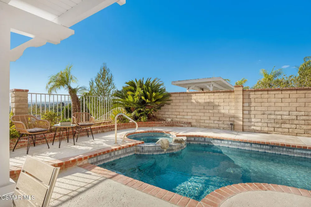 27667 Taryn Drive Saugus, CA 91350