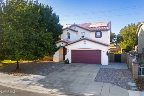 2757 Emerald Lane