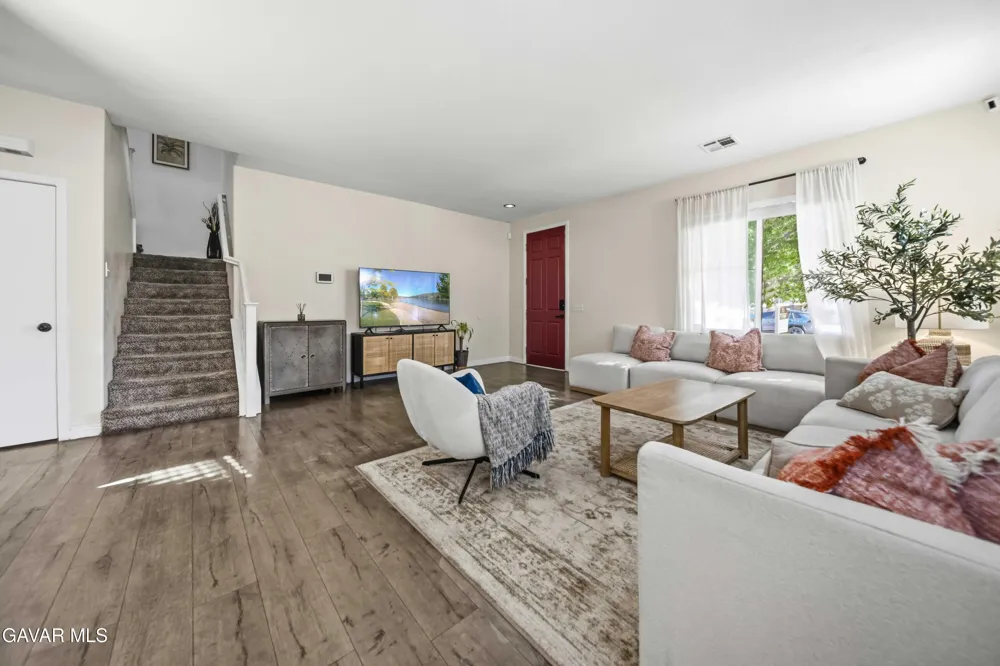 2757 Emerald Lane Lancaster, CA 93535
