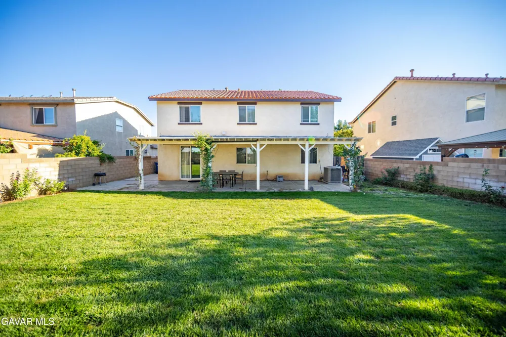 2757 Emerald Lane Lancaster, CA 93535