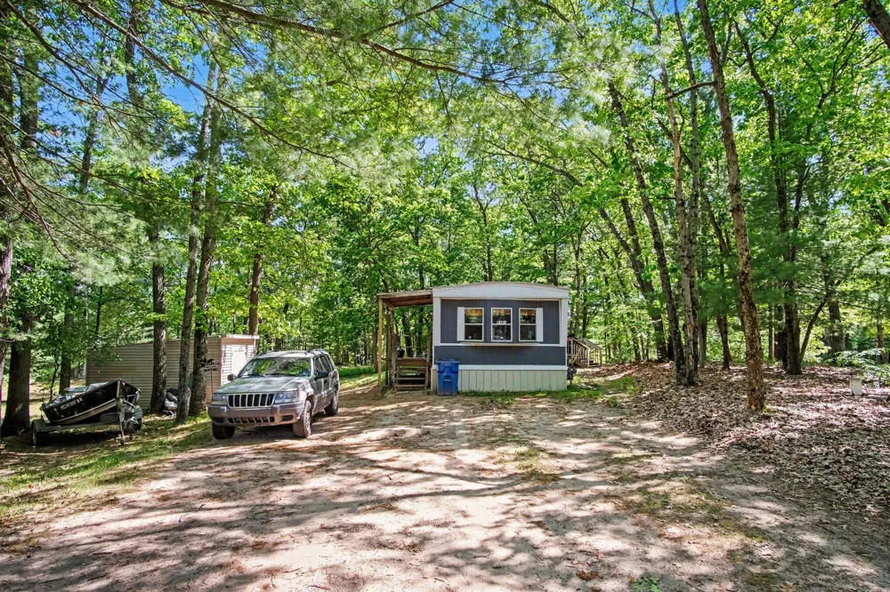 8481 Vista Drive Newaygo, MI 49337