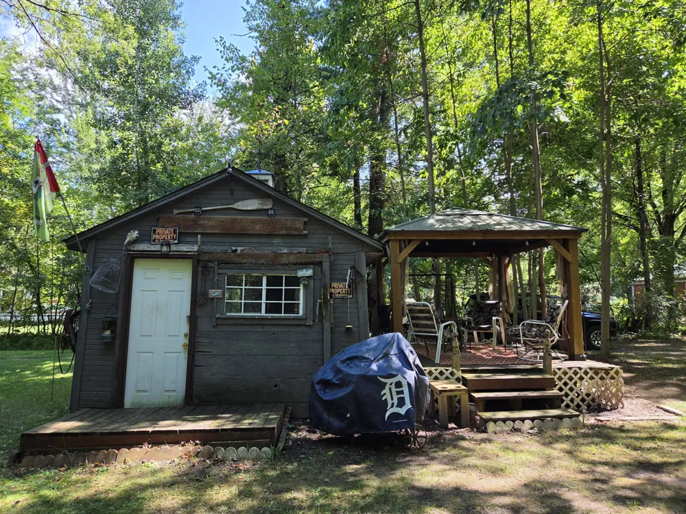 4272 Swan Lake Drive Allegan, MI 49010
