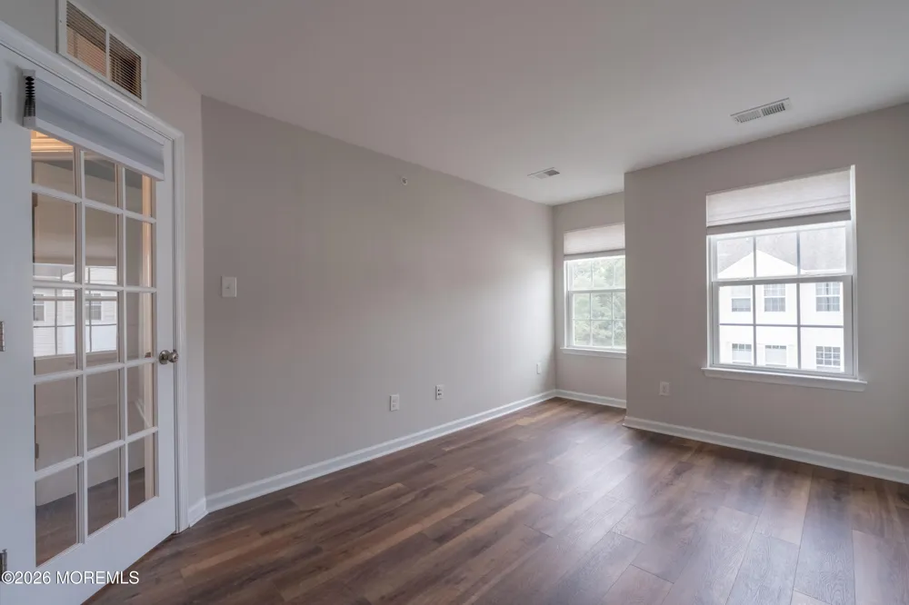 24 Kyle Drive Tinton Falls, NJ 07712