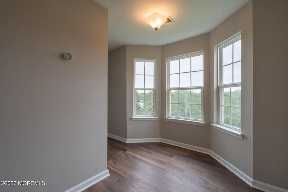 24 Kyle Drive Tinton Falls, NJ 07712
