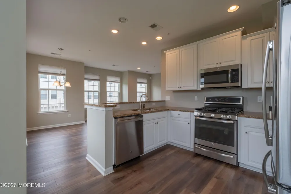 24 Kyle Drive Tinton Falls, NJ 07712