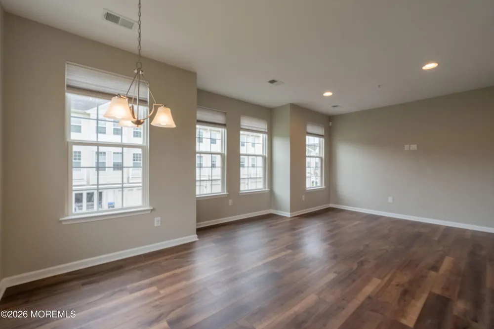 24 Kyle Drive Tinton Falls, NJ 07712