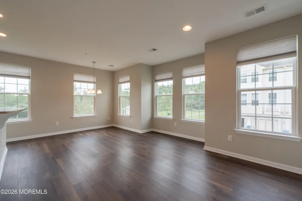 24 Kyle Drive Tinton Falls, NJ 07712