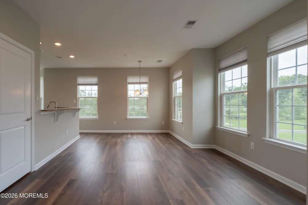 24 Kyle Drive Tinton Falls, NJ 07712