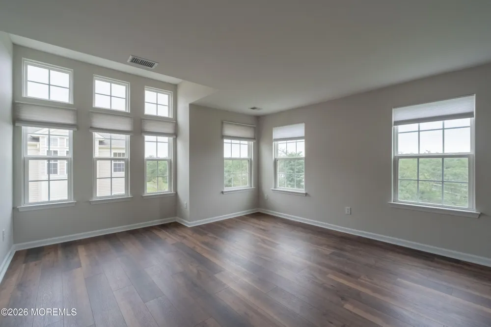 24 Kyle Drive Tinton Falls, NJ 07712
