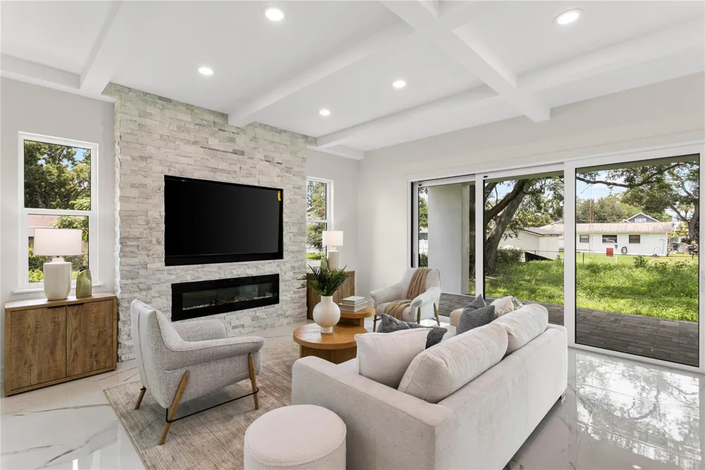 3605 W BAY AVENUE Tampa, FL 33611