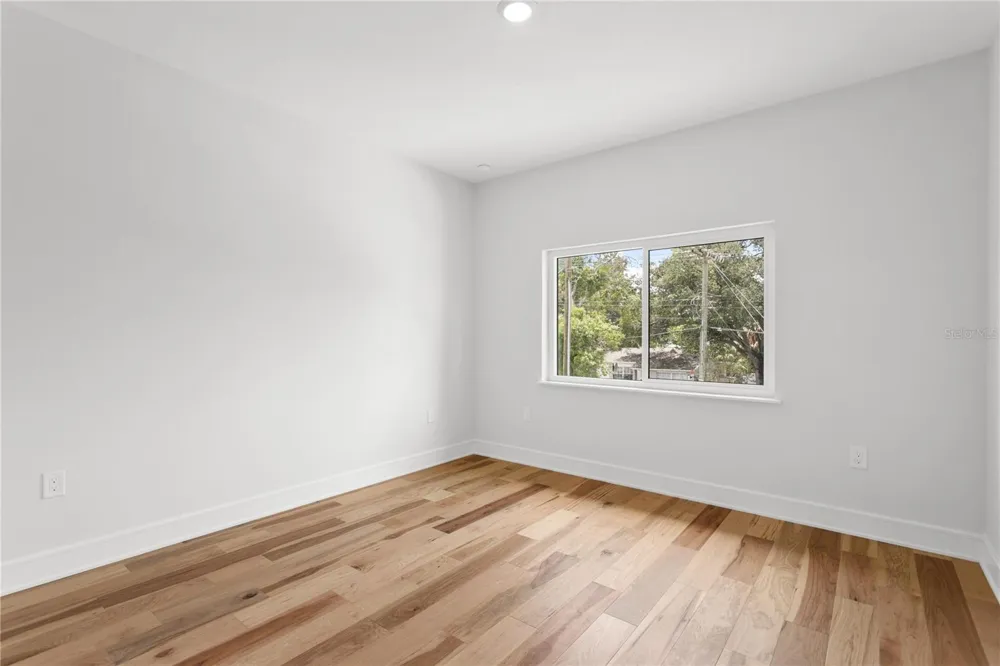 3605 W BAY AVENUE Tampa, FL 33611