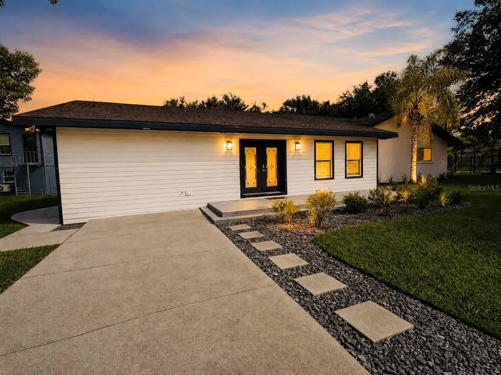 20 2ND AVENUE SE Lutz, FL 33549