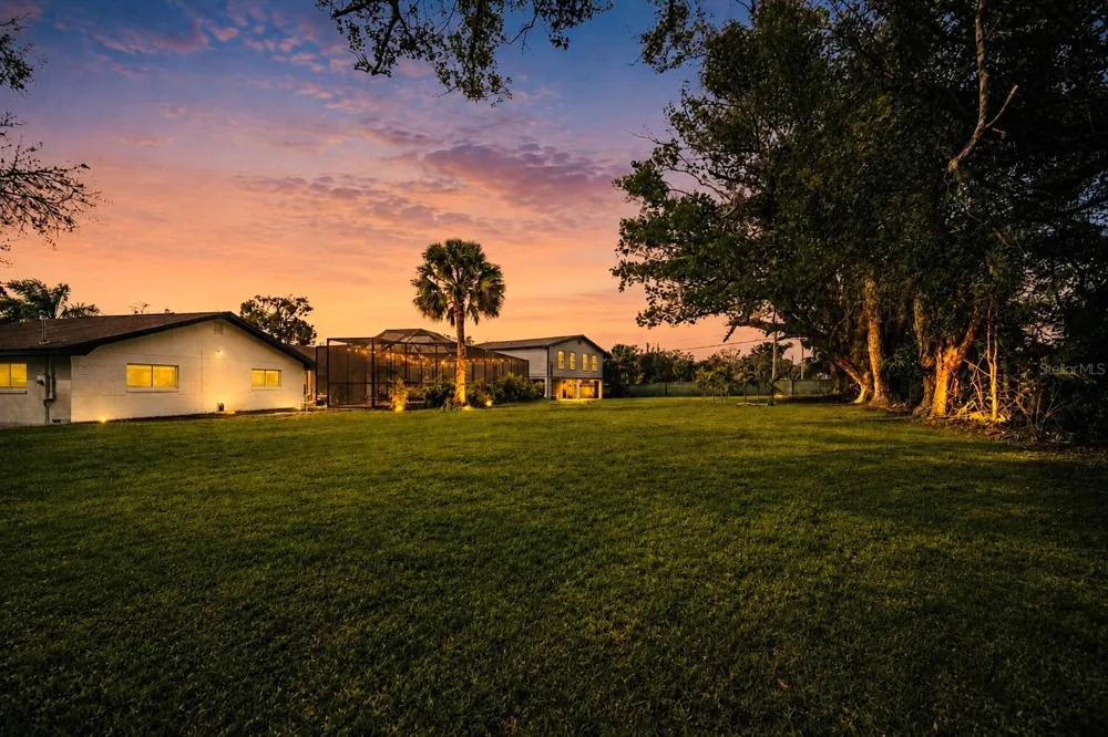 20 2ND AVENUE SE Lutz, FL 33549