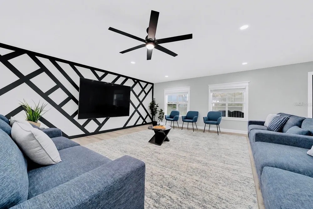 20 2ND AVENUE SE Lutz, FL 33549
