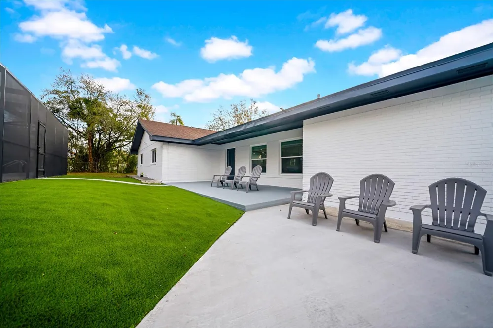 20 2ND AVENUE SE Lutz, FL 33549