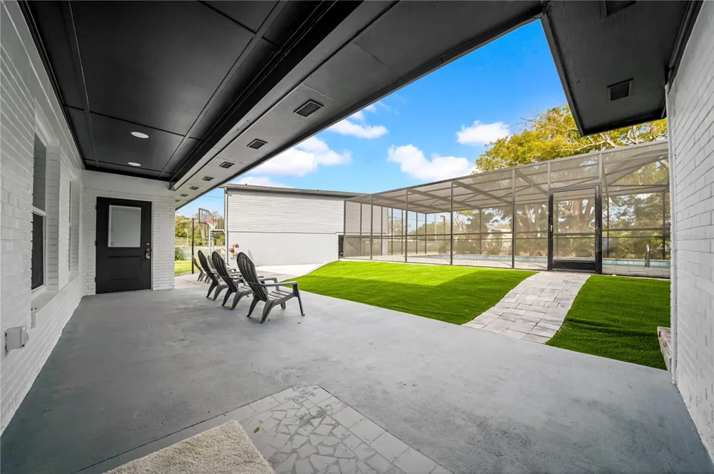 20 2ND AVENUE SE Lutz, FL 33549