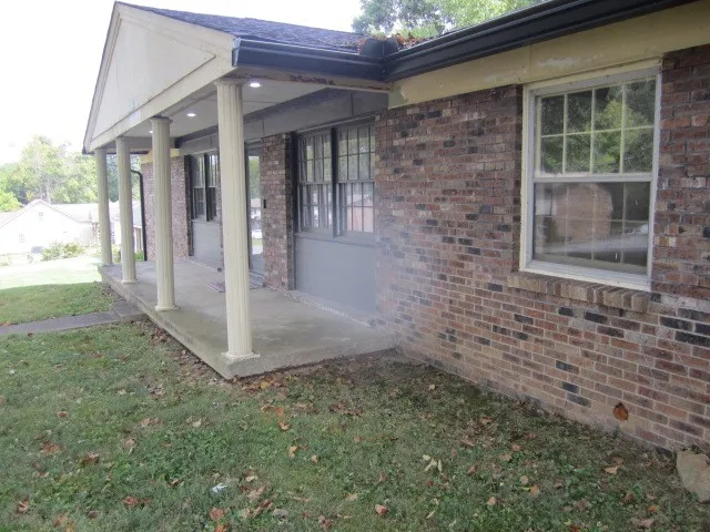 1140 Sugarberry Ln Springfield, TN 37172