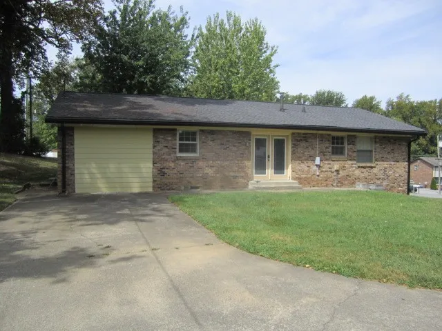 1140 Sugarberry Ln Springfield, TN 37172