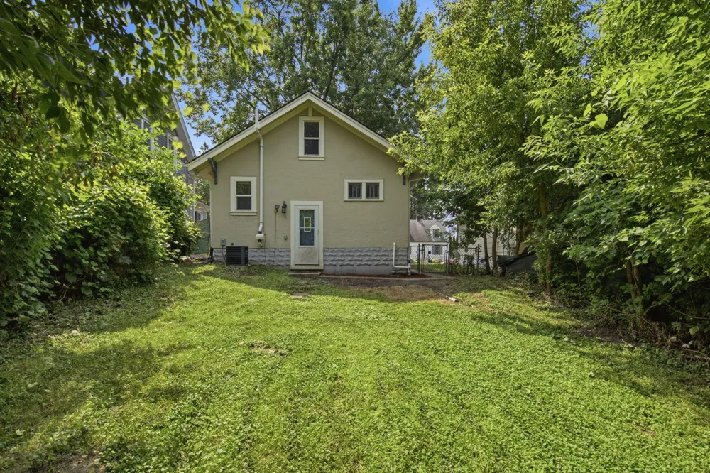 1037 Gould Avenue NE Columbia Heights, MN 55421