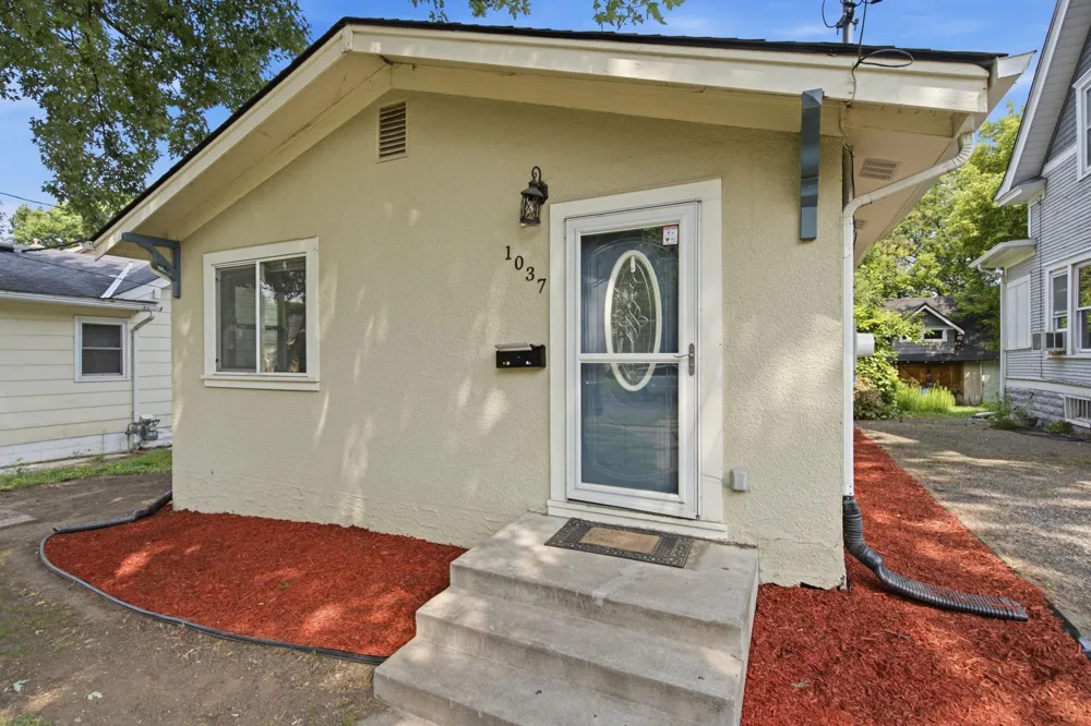 1037 Gould Avenue NE Columbia Heights, MN 55421