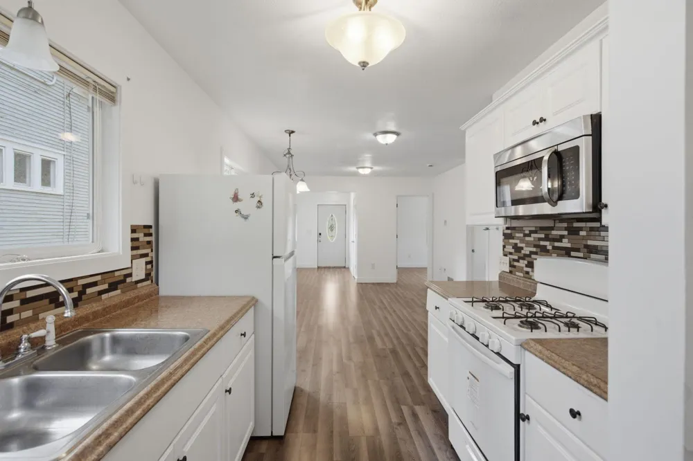 1037 Gould Avenue NE Columbia Heights, MN 55421