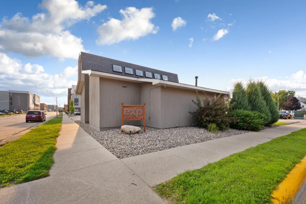 152 E Pearl Street Owatonna, MN 55060