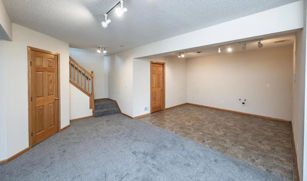 17091 Fairhill Avenue Farmington, MN 55024
