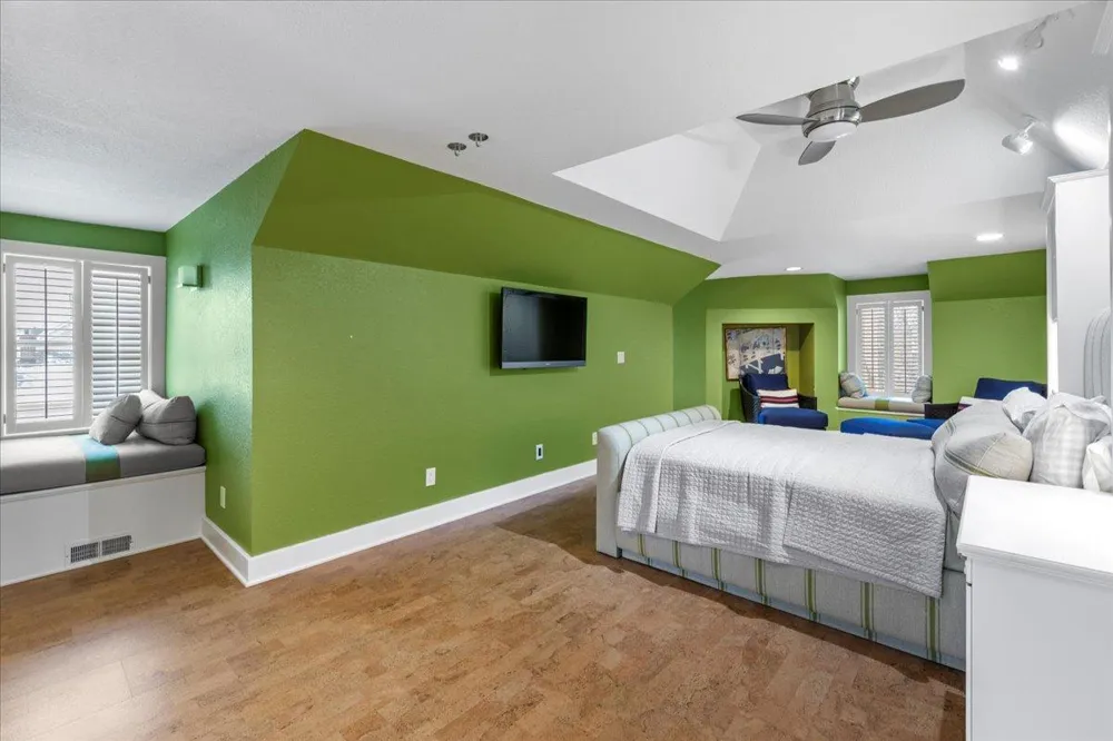 1724 Summit Avenue #R Minneapolis, MN 55403