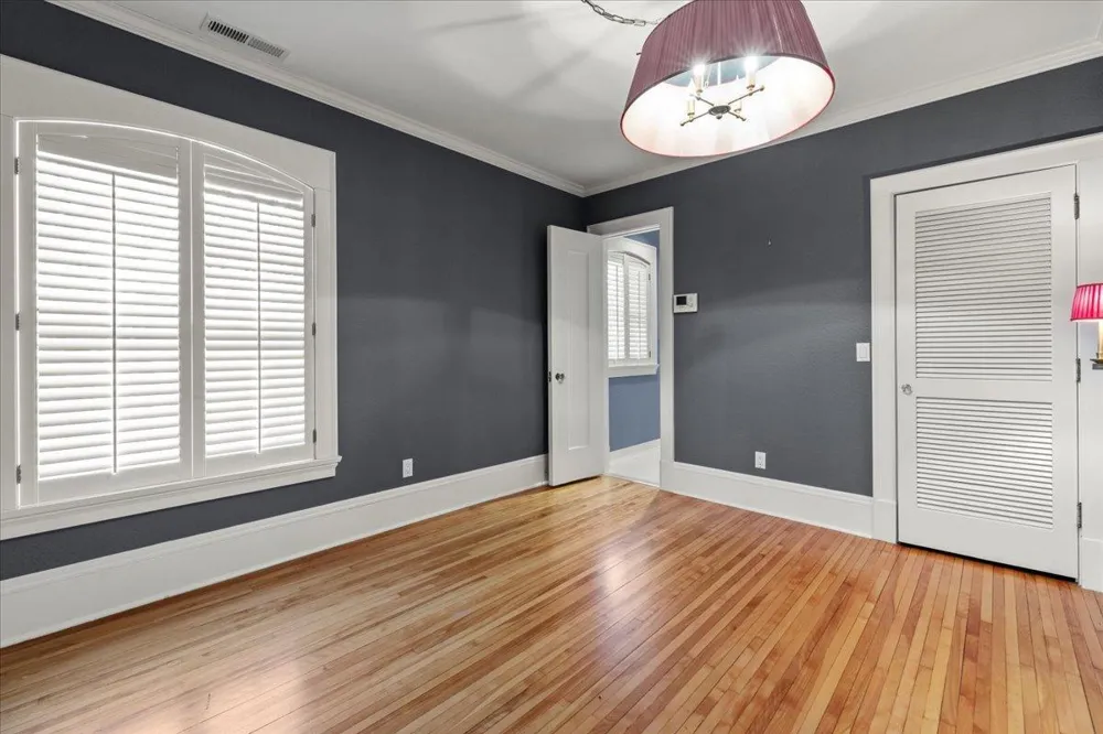 1724 Summit Avenue #R Minneapolis, MN 55403