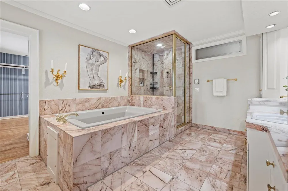 1724 Summit Avenue #R Minneapolis, MN 55403