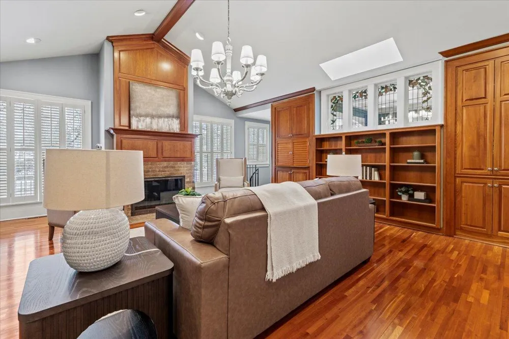 1724 Summit Avenue #R Minneapolis, MN 55403