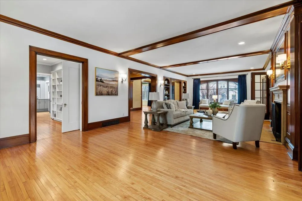 1724 Summit Avenue #R Minneapolis, MN 55403