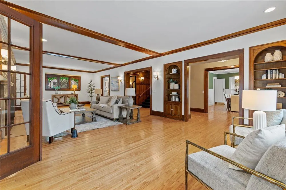 1724 Summit Avenue #R Minneapolis, MN 55403