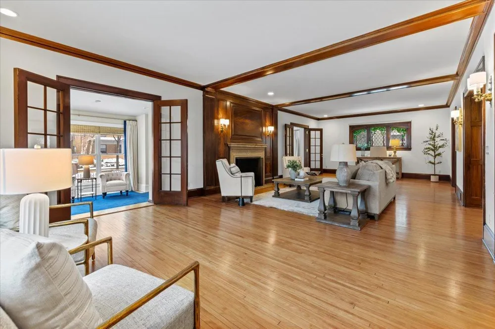 1724 Summit Avenue #R Minneapolis, MN 55403