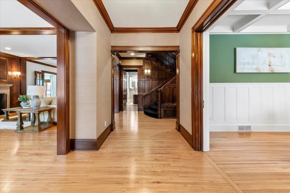 1724 Summit Avenue #R Minneapolis, MN 55403