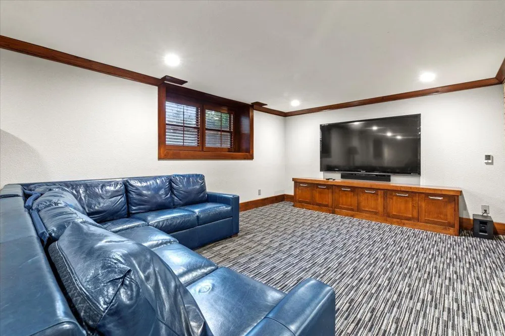 1724 Summit Avenue #R Minneapolis, MN 55403
