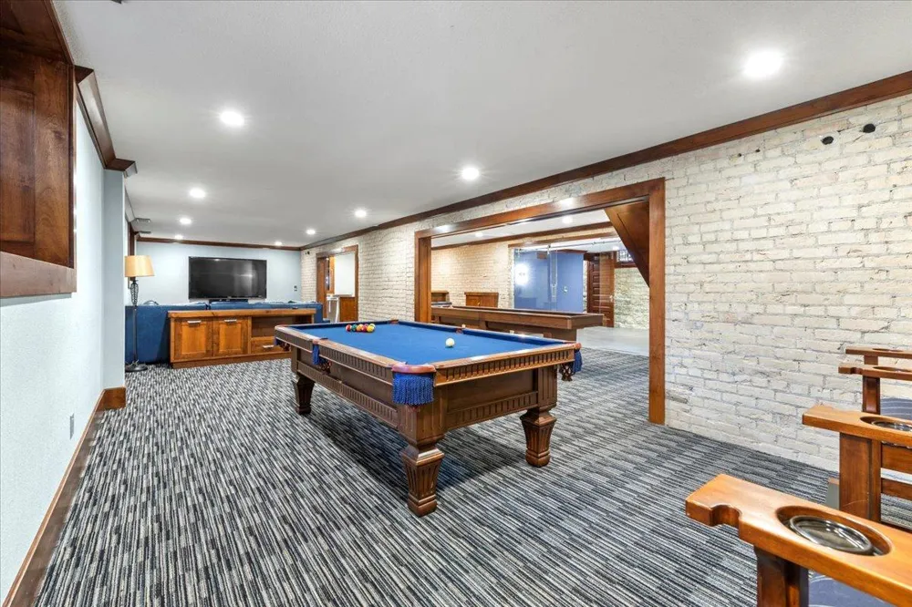 1724 Summit Avenue #R Minneapolis, MN 55403