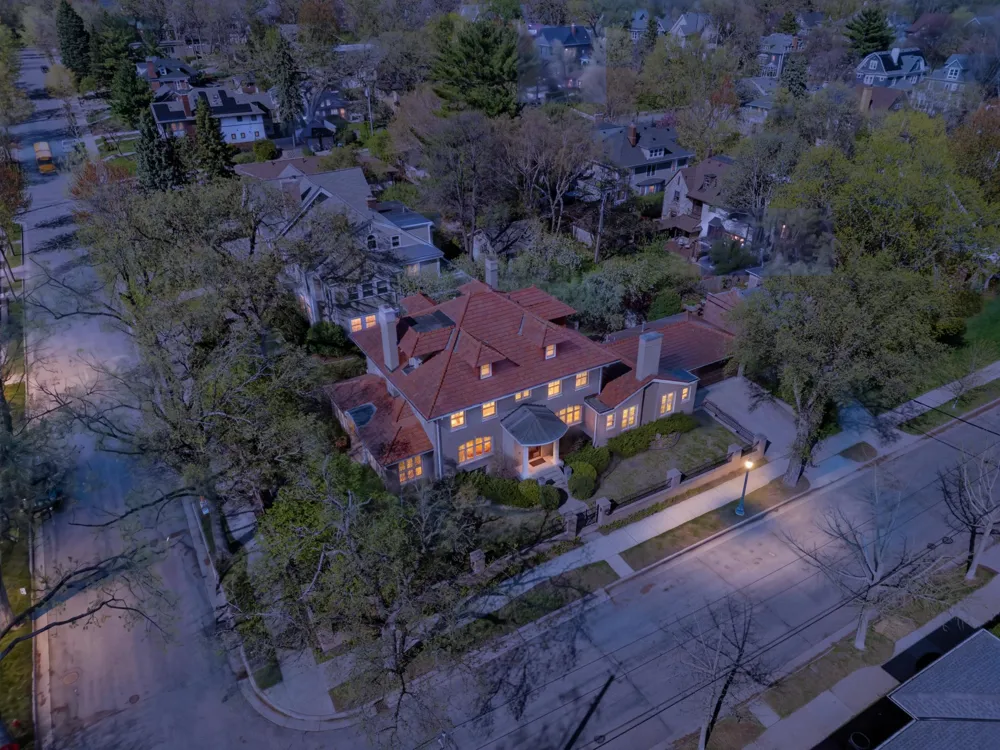 1724 Summit Avenue #R Minneapolis, MN 55403