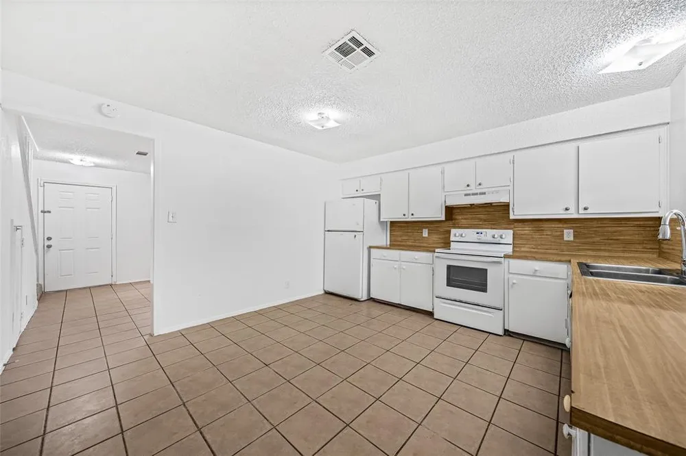 1601 Taylor Gaines St #A Austin, TX 78741