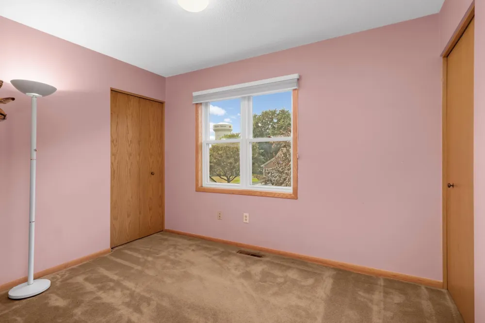 9622 Polaris Lane Maple Grove, MN 55369