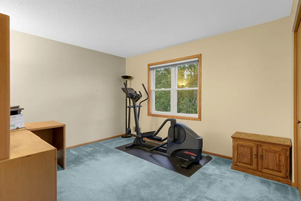 9622 Polaris Lane Maple Grove, MN 55369