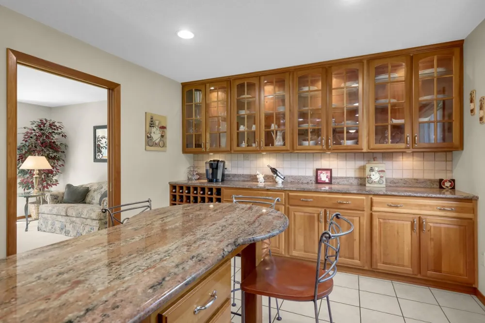 9622 Polaris Lane Maple Grove, MN 55369