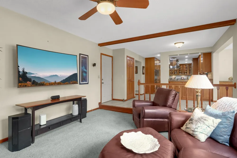 9622 Polaris Lane Maple Grove, MN 55369