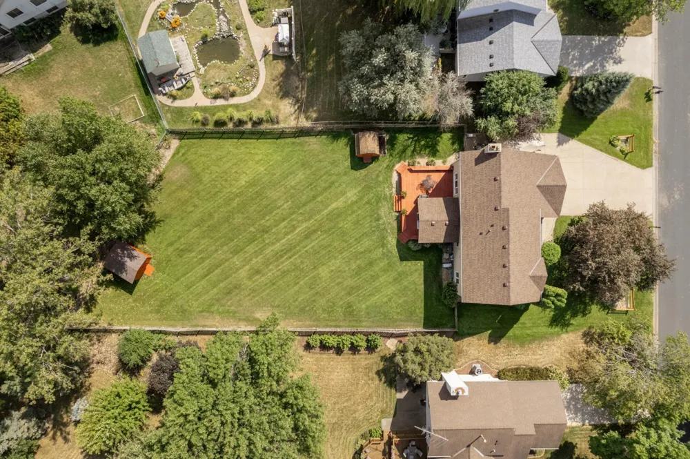 9622 Polaris Lane Maple Grove, MN 55369