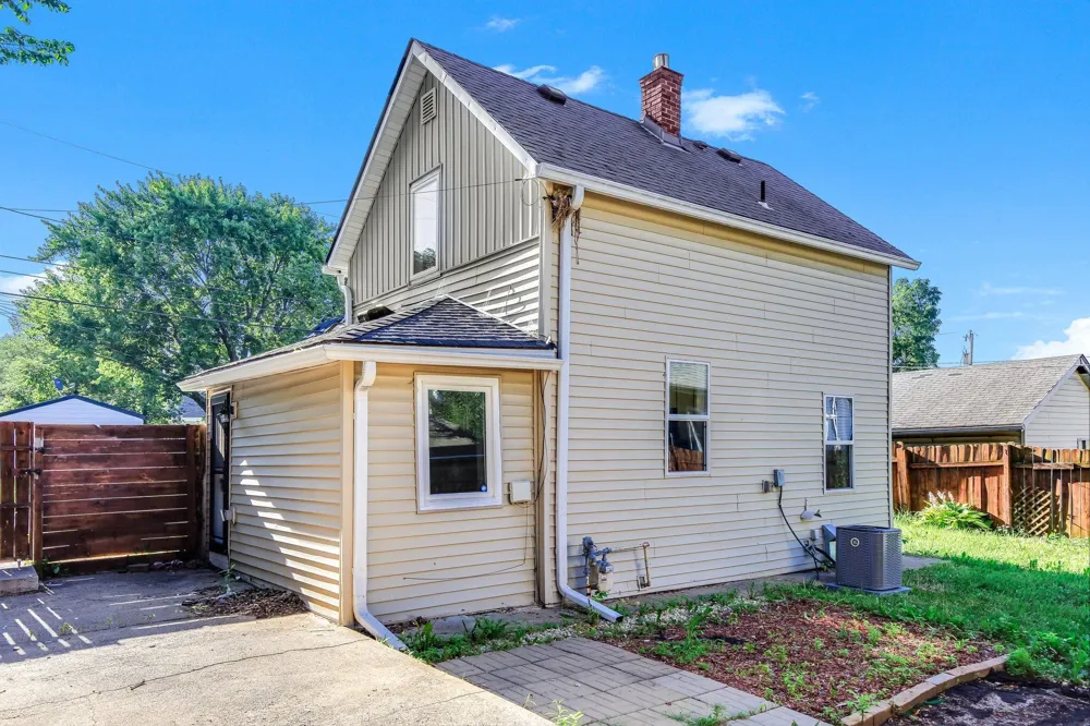 941 Cypress Street Saint Paul, MN 55106
