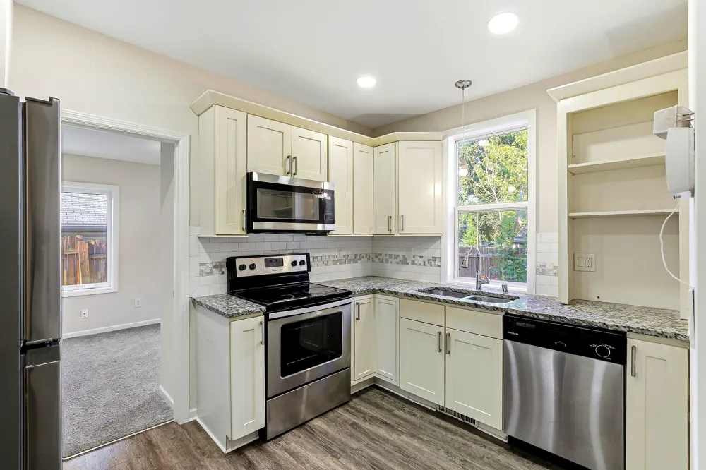 941 Cypress Street Saint Paul, MN 55106