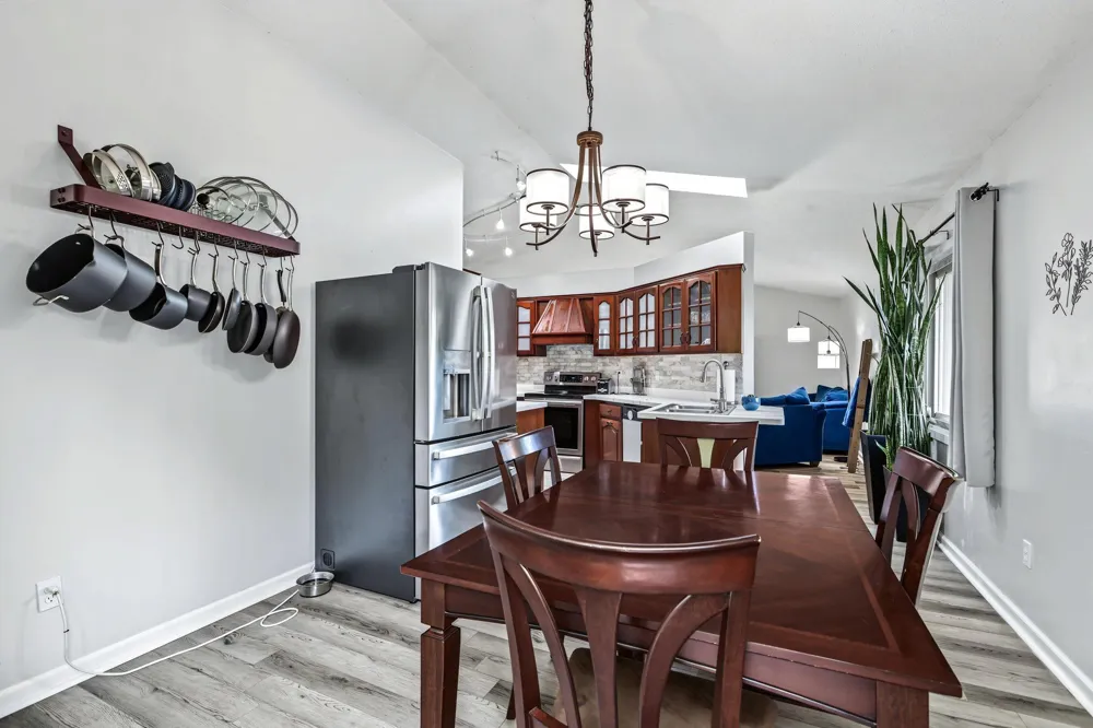 16781 Jonquil Trail Lakeville, MN 55044